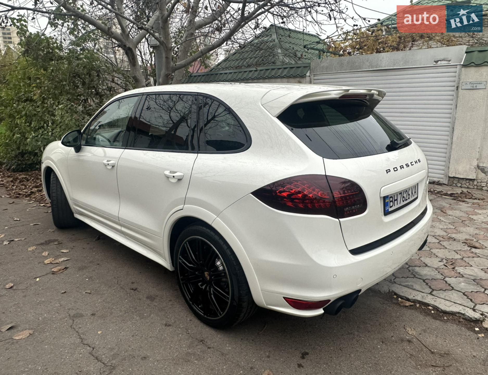 2011 Porsche Cayenne - мініатюра 2