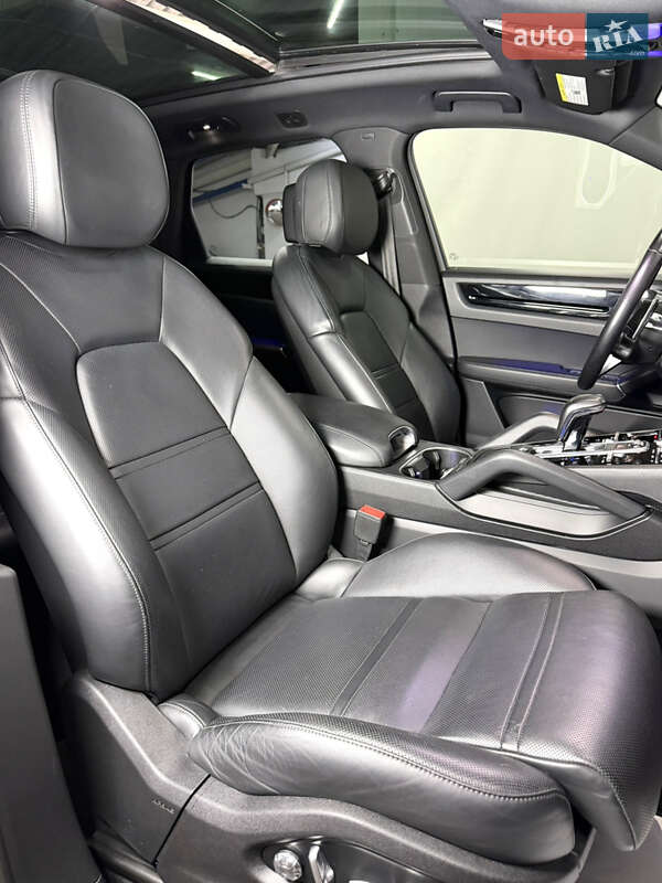 Позашляховик / Кросовер Porsche Cayenne 2019 в Одесі