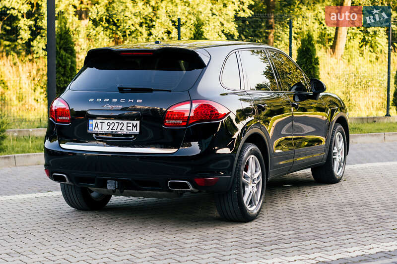 Позашляховик / Кросовер Porsche Cayenne 2012 в Івано-Франківську