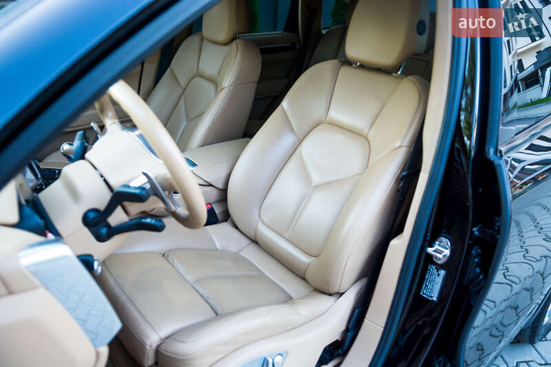 Позашляховик / Кросовер Porsche Cayenne 2012 в Івано-Франківську