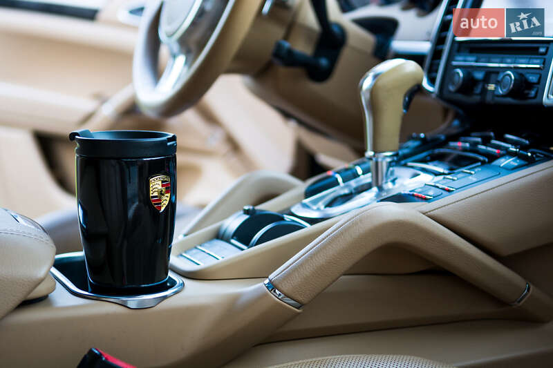Позашляховик / Кросовер Porsche Cayenne 2012 в Івано-Франківську