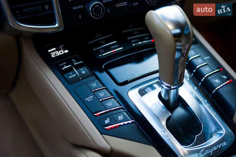 Позашляховик / Кросовер Porsche Cayenne 2012 в Івано-Франківську
