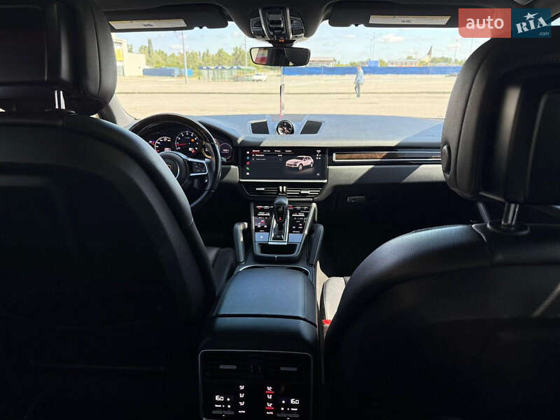 Внедорожник / Кроссовер Porsche Cayenne 2021 в Харькове