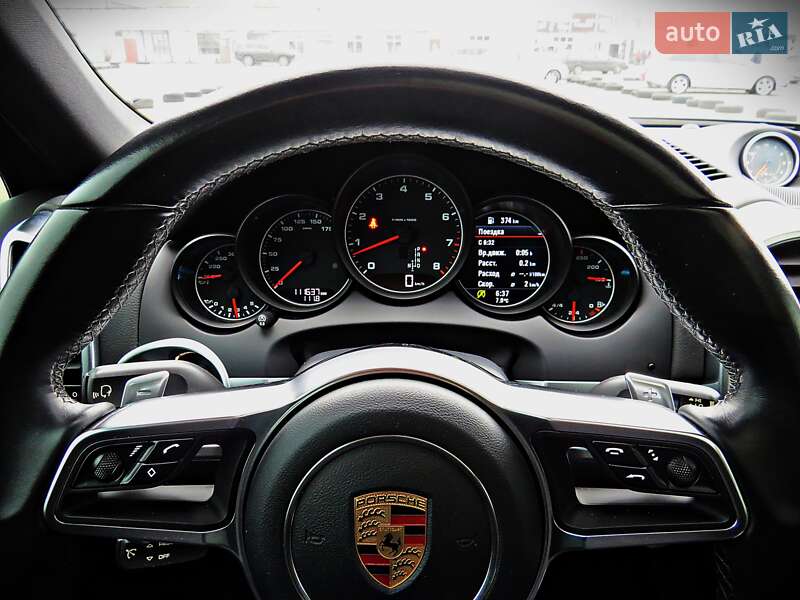 Позашляховик / Кросовер Porsche Cayenne 2017 в Черкасах