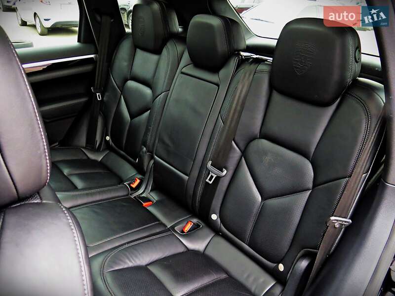 Позашляховик / Кросовер Porsche Cayenne 2017 в Черкасах