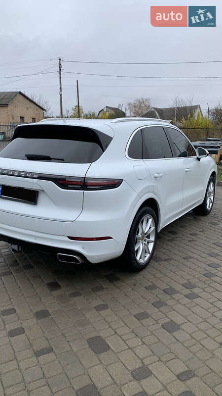 Внедорожник / Кроссовер Porsche Cayenne 2018 в Киеве