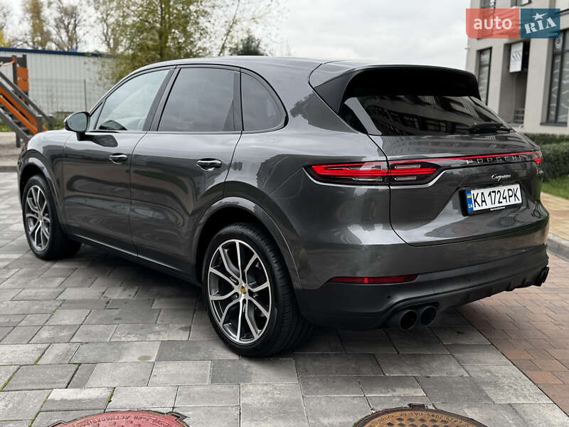 Внедорожник / Кроссовер Porsche Cayenne 2019 в Киеве