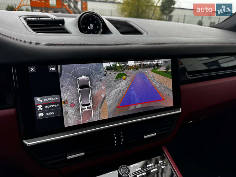 Внедорожник / Кроссовер Porsche Cayenne 2019 в Киеве