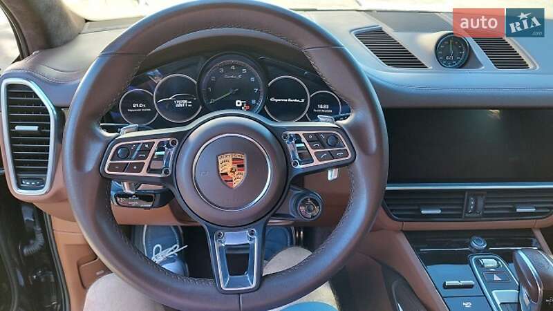 Внедорожник / Кроссовер Porsche Cayenne 2019 в Киеве