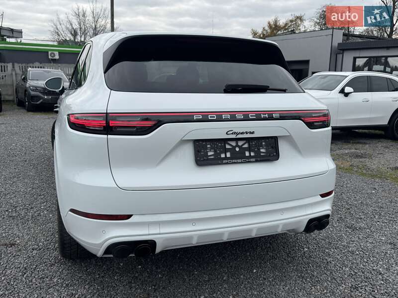 Внедорожник / Кроссовер Porsche Cayenne 2018 в Тернополе