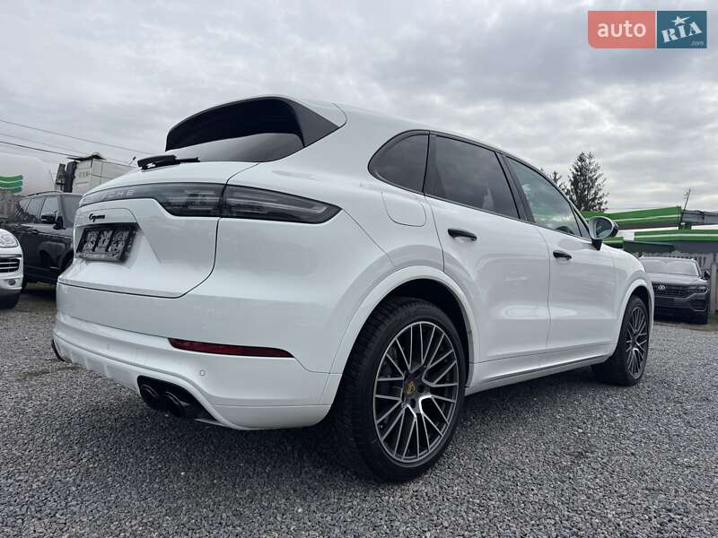 Внедорожник / Кроссовер Porsche Cayenne 2018 в Тернополе