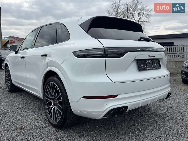 Внедорожник / Кроссовер Porsche Cayenne 2018 в Тернополе