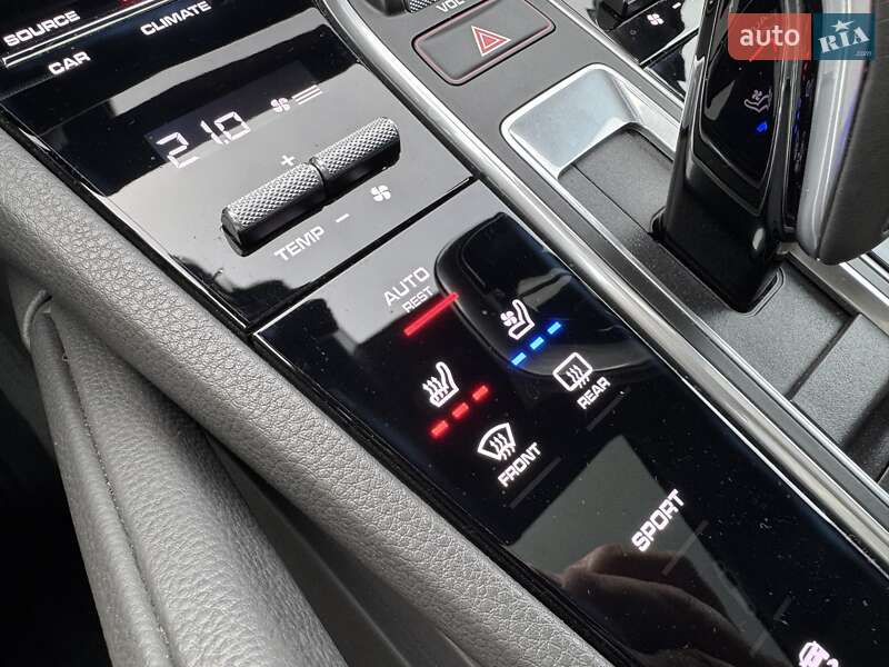 Внедорожник / Кроссовер Porsche Cayenne 2018 в Тернополе