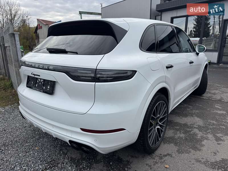 Внедорожник / Кроссовер Porsche Cayenne 2018 в Тернополе