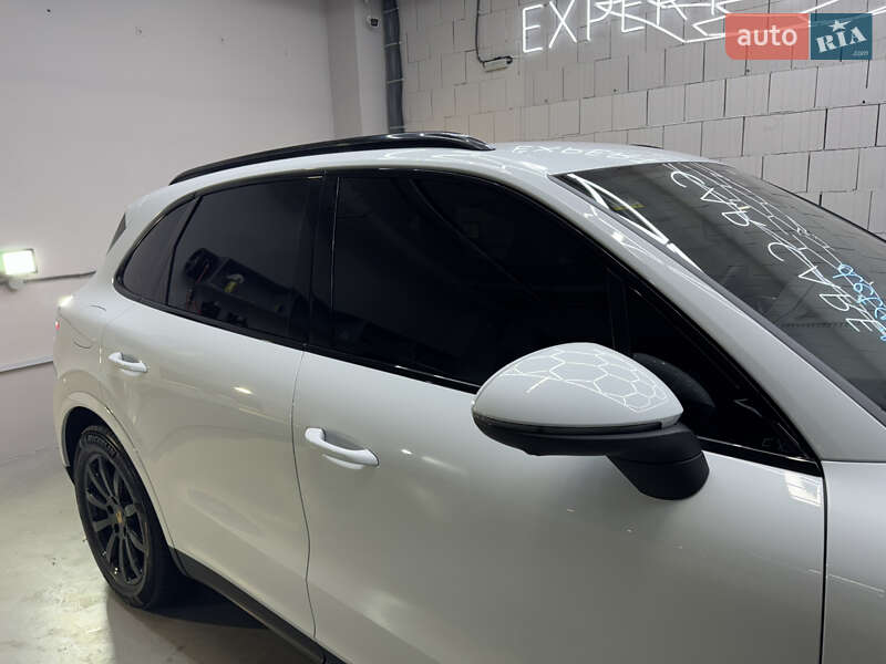 Внедорожник / Кроссовер Porsche Cayenne 2018 в Киеве