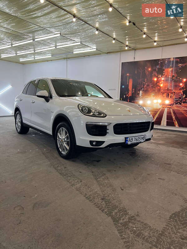 Внедорожник / Кроссовер Porsche Cayenne 2015 в Виннице