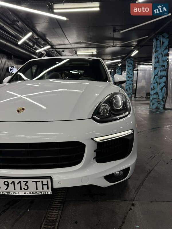 Позашляховик / Кросовер Porsche Cayenne 2014 в Києві