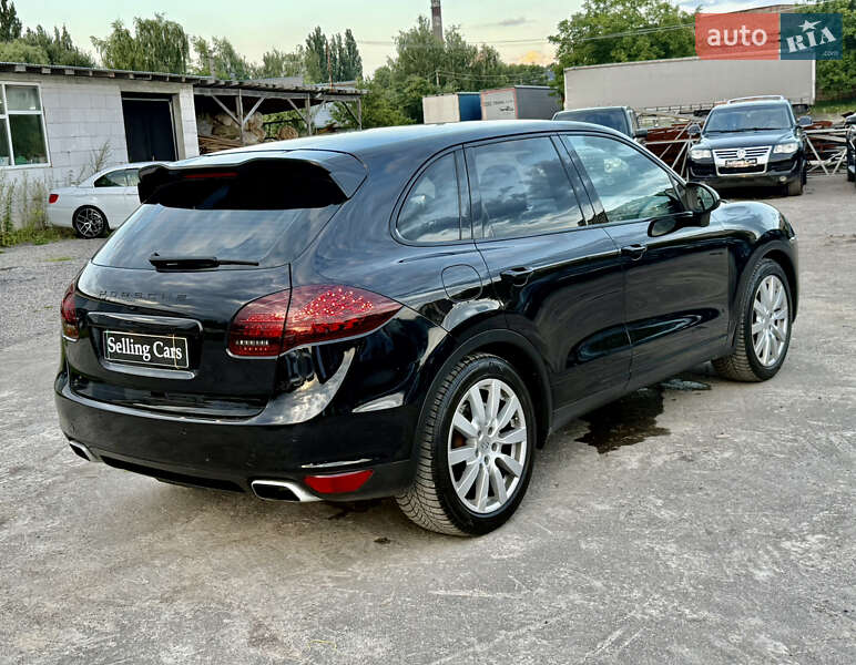 Внедорожник / Кроссовер Porsche Cayenne 2011 в Ровно