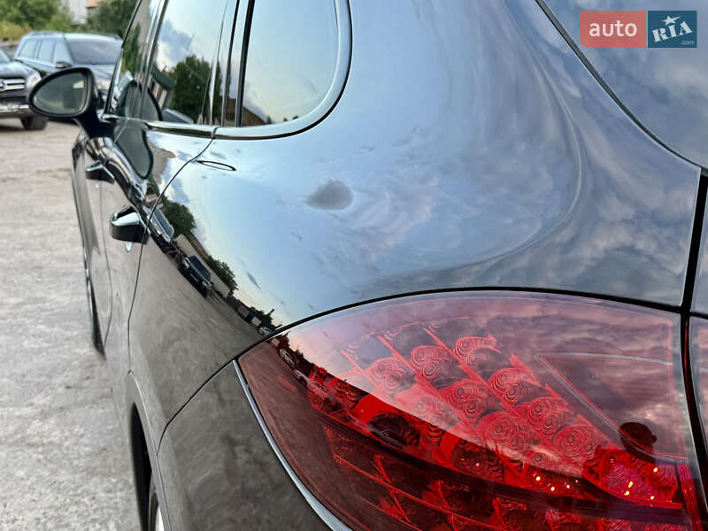 Внедорожник / Кроссовер Porsche Cayenne 2011 в Ровно