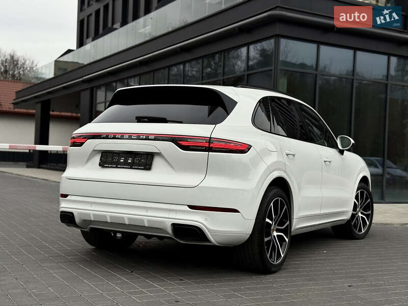 Внедорожник / Кроссовер Porsche Cayenne 2021 в Львове