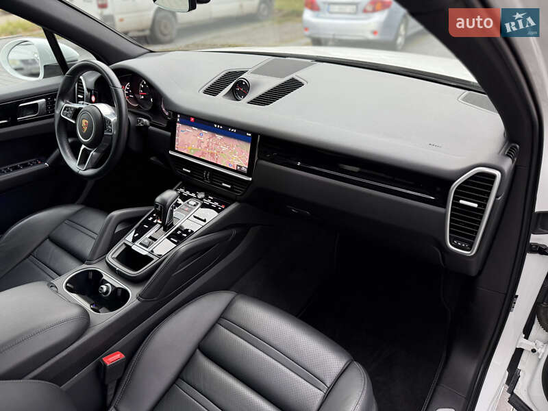 Внедорожник / Кроссовер Porsche Cayenne 2021 в Львове
