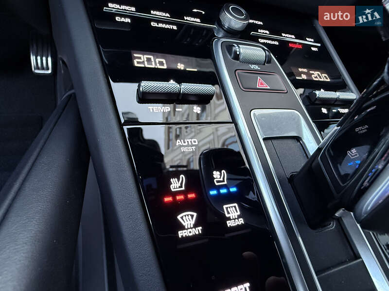 Позашляховик / Кросовер Porsche Cayenne 2020 в Одесі