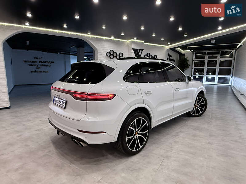 Позашляховик / Кросовер Porsche Cayenne 2020 в Одесі