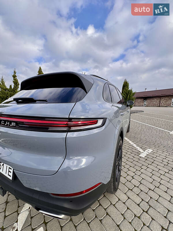 Внедорожник / Кроссовер Porsche Cayenne 2023 в Хмельницком