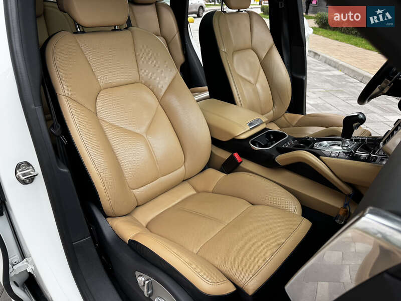 Позашляховик / Кросовер Porsche Cayenne 2017 в Києві