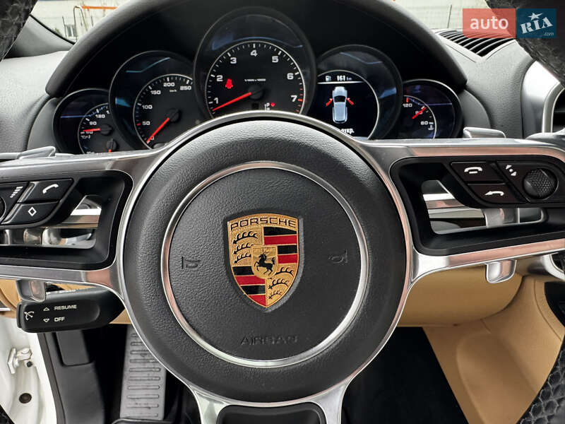 Позашляховик / Кросовер Porsche Cayenne 2017 в Києві