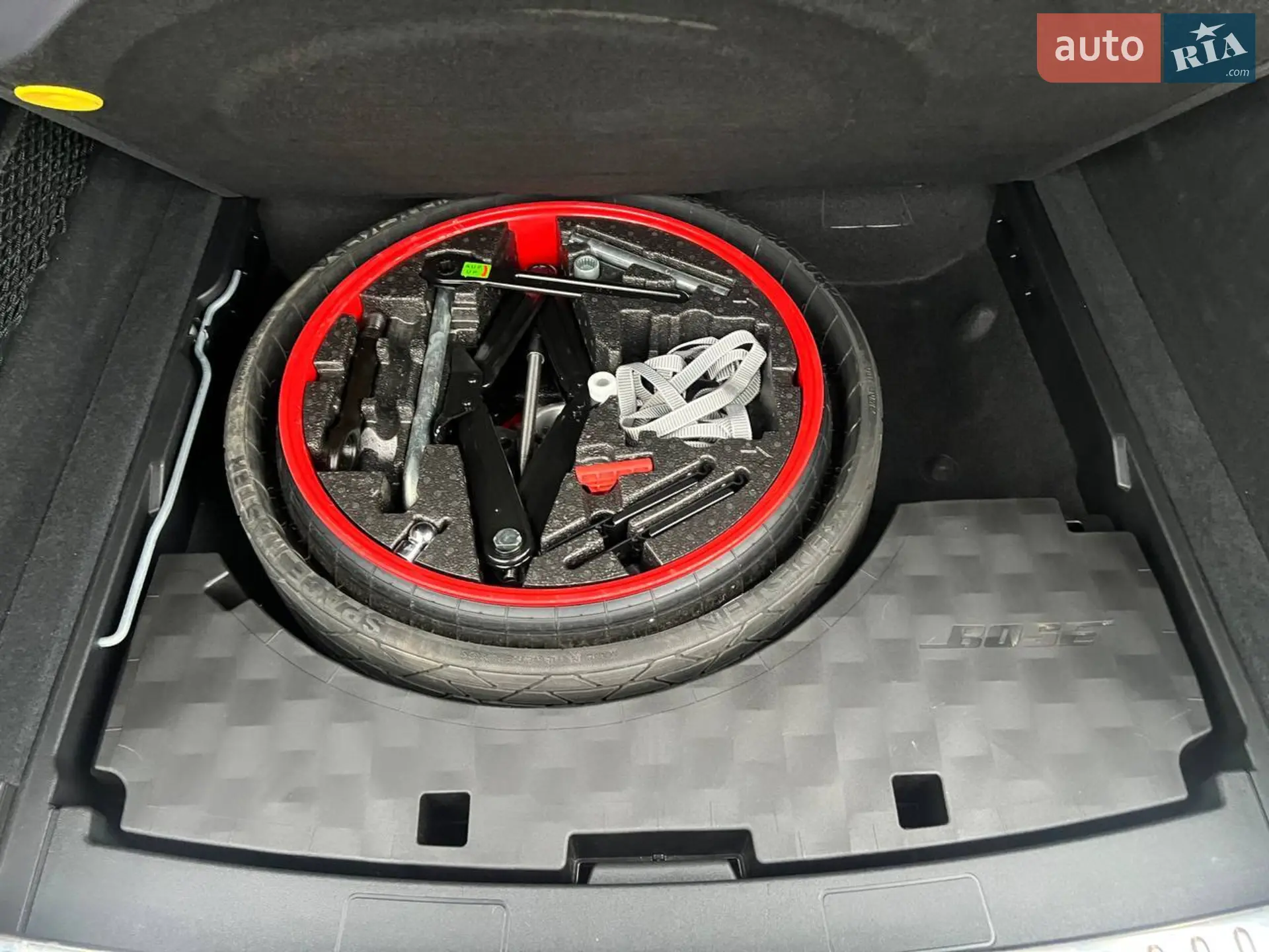 2019 Porsche Cayenne - мініатюра 51