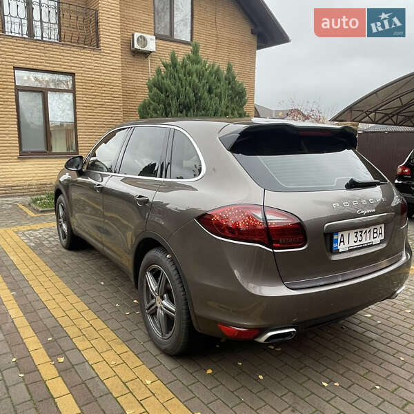 Позашляховик / Кросовер Porsche Cayenne 2012 в Києві
