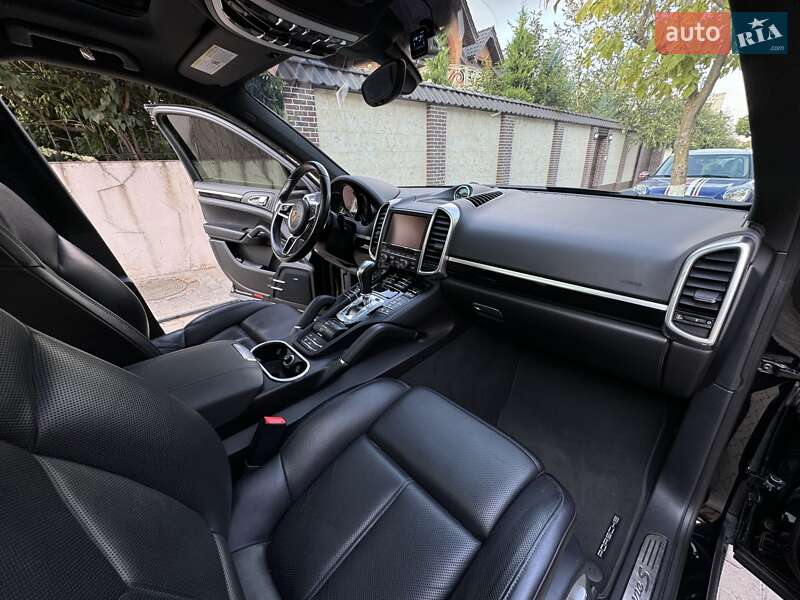 Позашляховик / Кросовер Porsche Cayenne 2015 в Одесі фото 20 Позашляховик / Кросовер Porsche Cayenne 2015 в Одесі