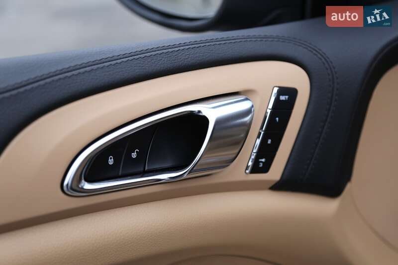 Позашляховик / Кросовер Porsche Cayenne 2012 в Києві фото 26 Позашляховик / Кросовер Porsche Cayenne 2012 в Києві