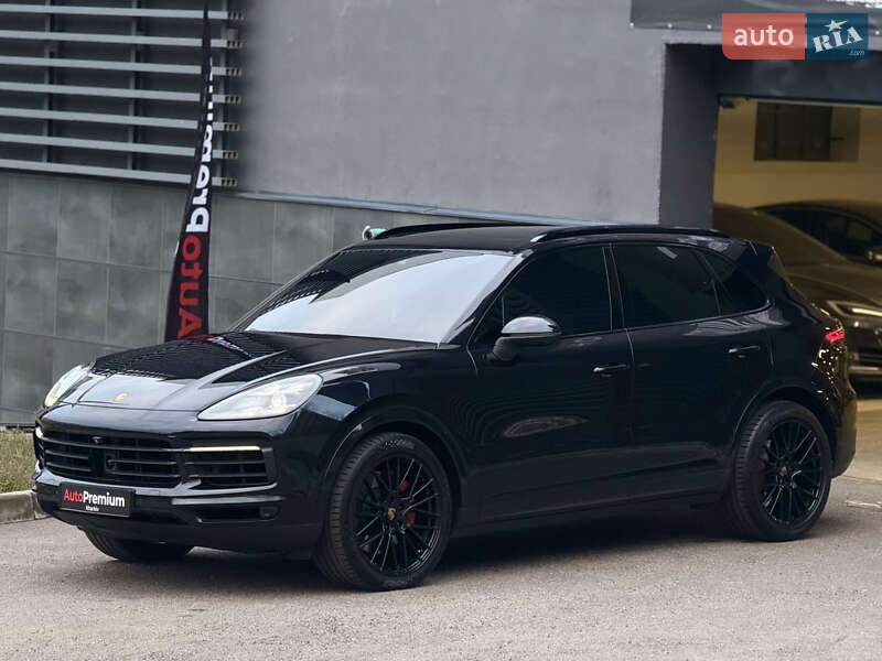 Позашляховик / Кросовер Porsche Cayenne 2017 в Харкові