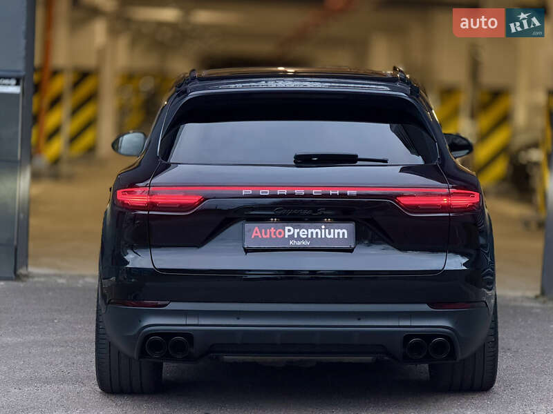 Позашляховик / Кросовер Porsche Cayenne 2017 в Харкові