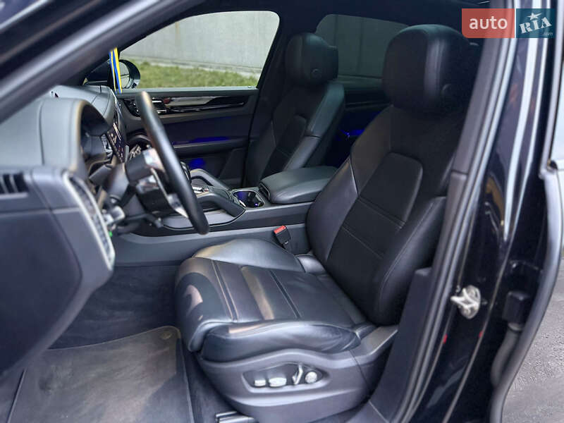 Позашляховик / Кросовер Porsche Cayenne 2017 в Харкові