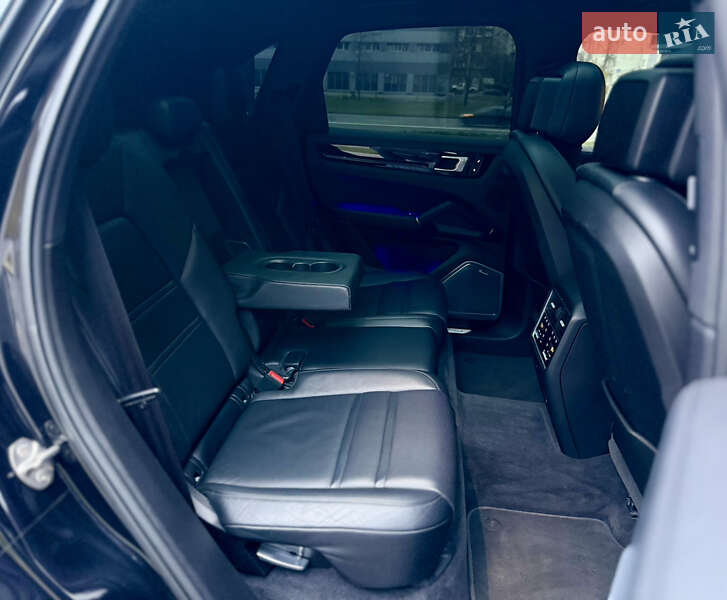 Позашляховик / Кросовер Porsche Cayenne 2017 в Харкові