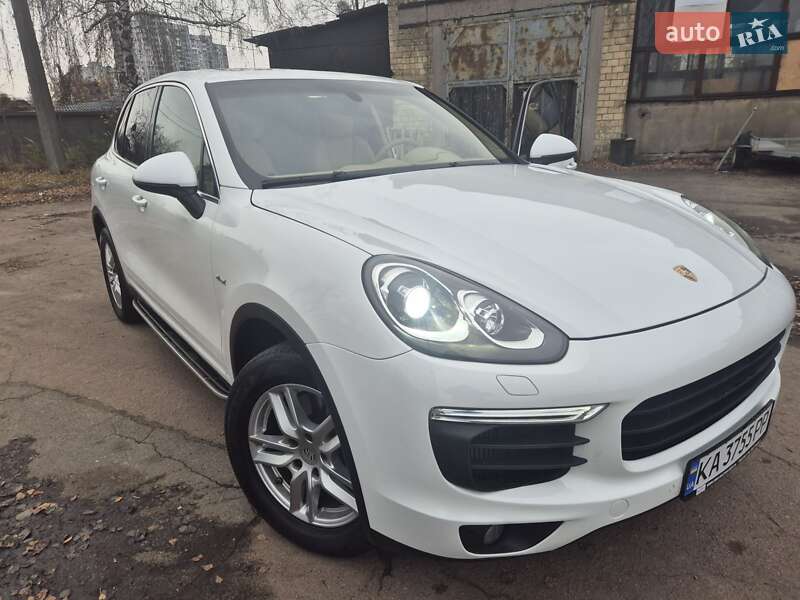 Внедорожник / Кроссовер Porsche Cayenne 2014 в Киеве
