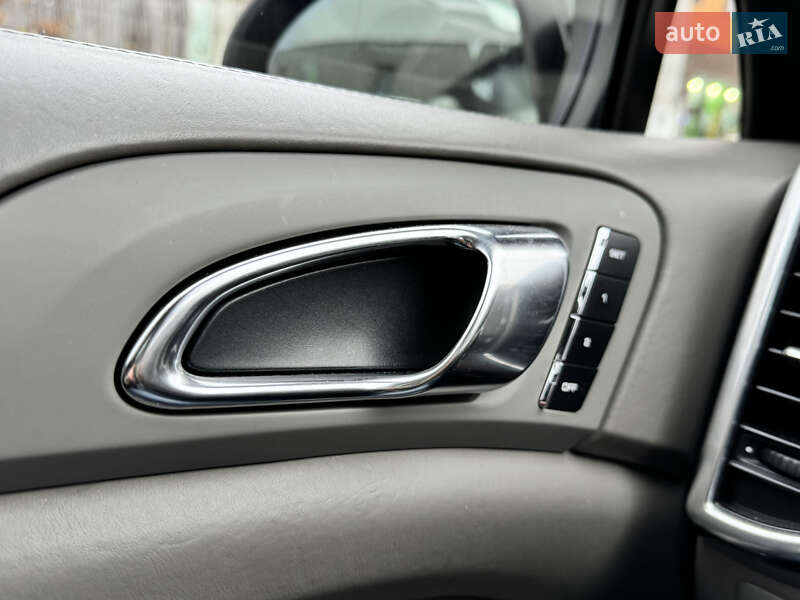 Внедорожник / Кроссовер Porsche Cayenne 2010 в Киеве фото 13 Внедорожник / Кроссовер Porsche Cayenne 2010 в Киеве