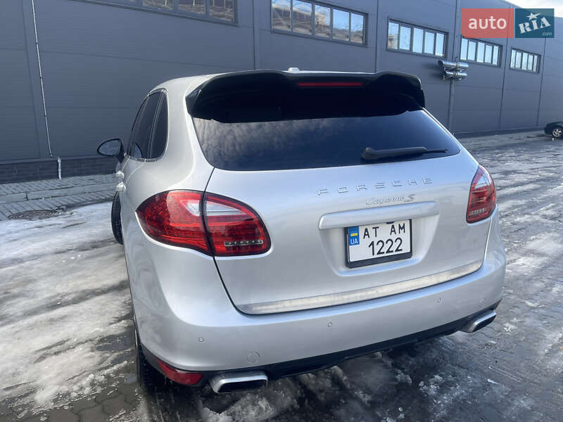 Позашляховик / Кросовер Porsche Cayenne 2013 в Бориславі