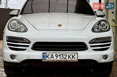 Позашляховик / Кросовер Porsche Cayenne 2013 в Києві