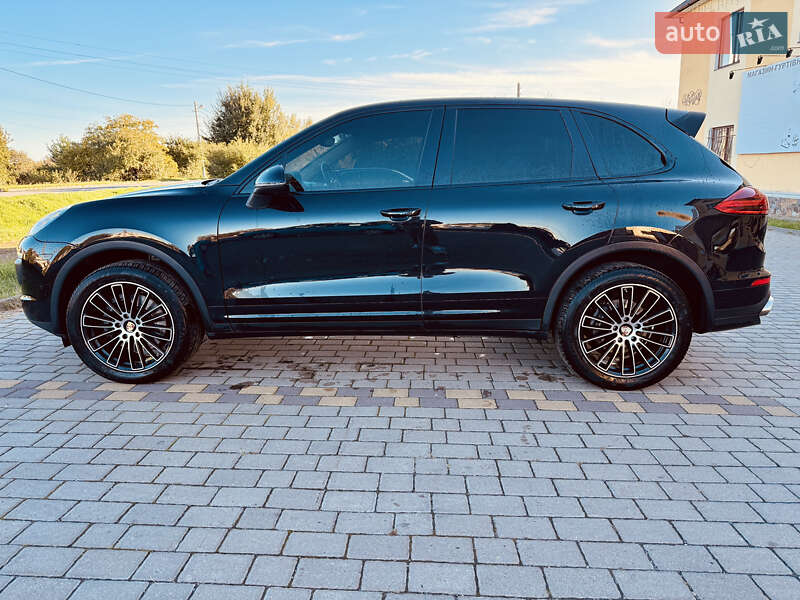 Внедорожник / Кроссовер Porsche Cayenne 2015 в Львове