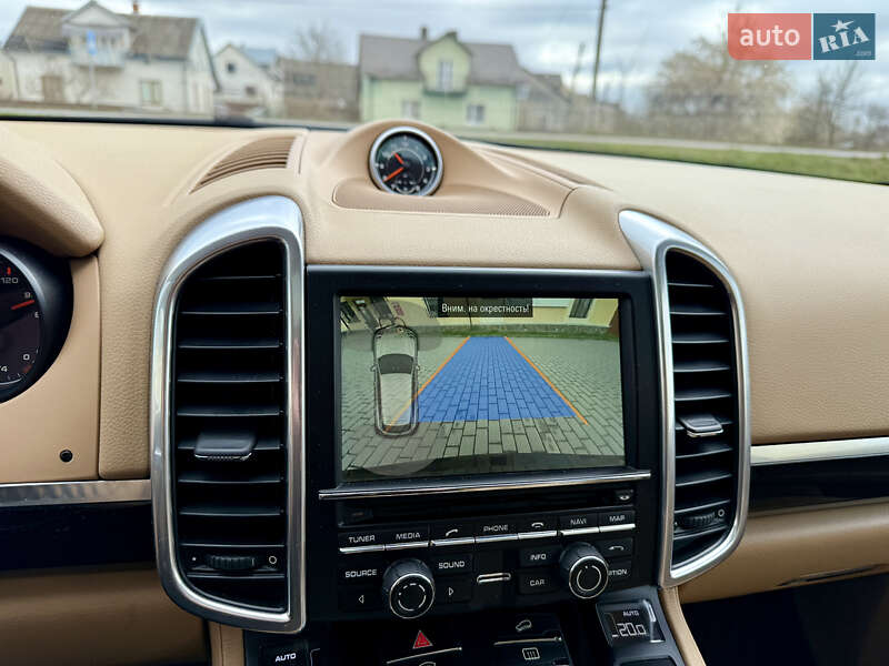 Внедорожник / Кроссовер Porsche Cayenne 2015 в Львове