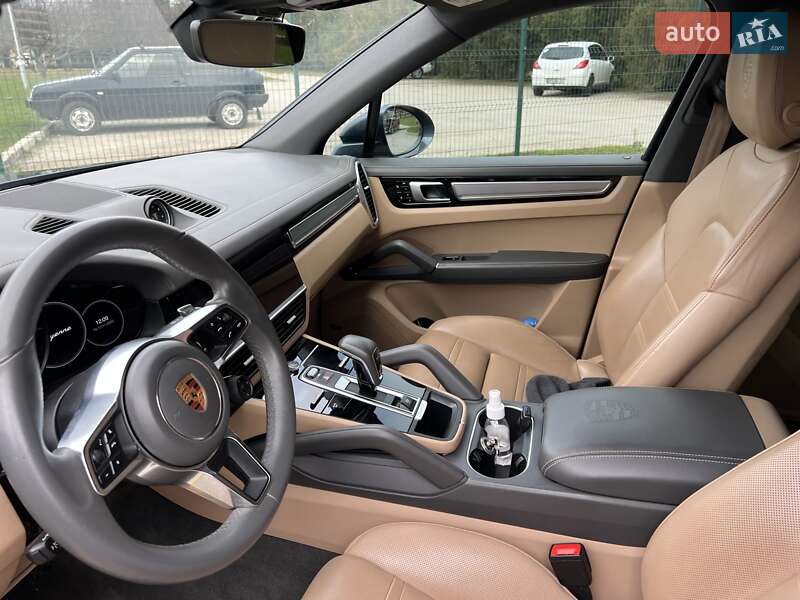 Внедорожник / Кроссовер Porsche Cayenne 2018 в Днепре фото 2 Внедорожник / Кроссовер Porsche Cayenne 2018 в Днепре