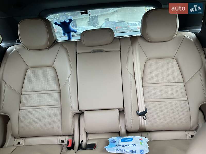 Внедорожник / Кроссовер Porsche Cayenne 2018 в Днепре фото 13 Внедорожник / Кроссовер Porsche Cayenne 2018 в Днепре