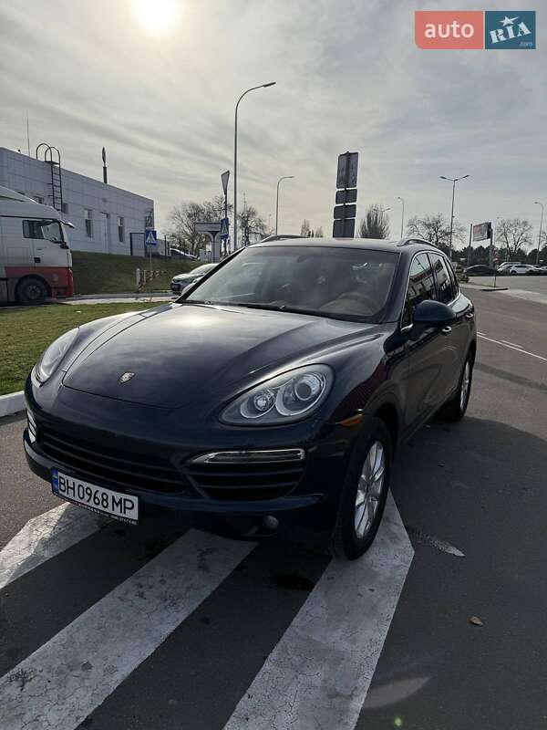 Позашляховик / Кросовер Porsche Cayenne 2013 в Одесі