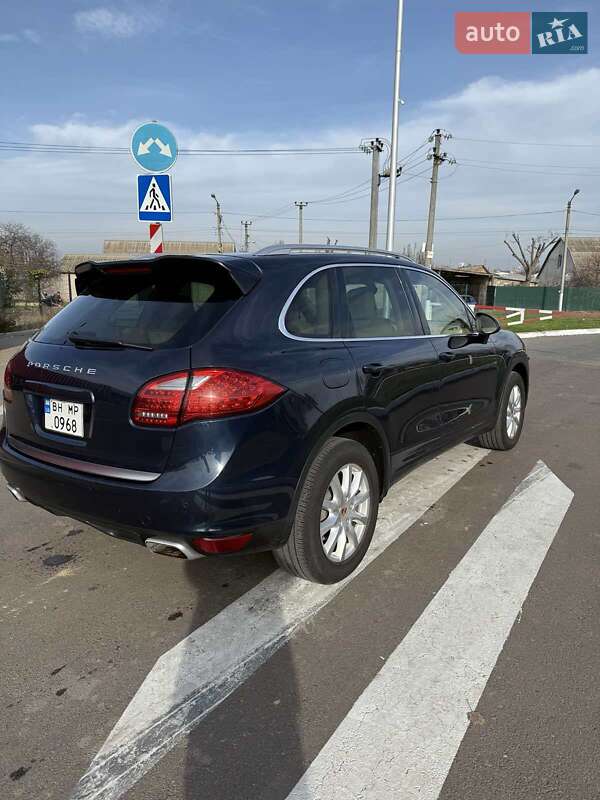 Позашляховик / Кросовер Porsche Cayenne 2013 в Одесі