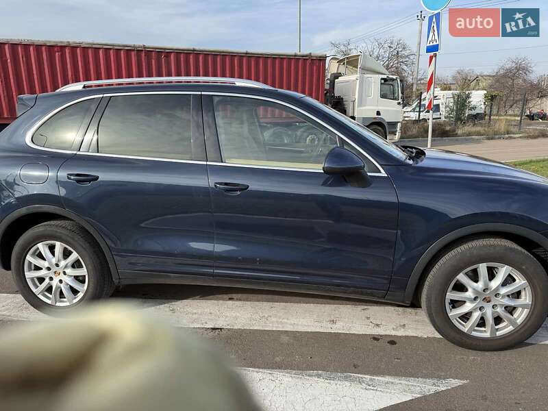 Позашляховик / Кросовер Porsche Cayenne 2013 в Одесі