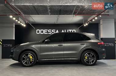 Позашляховик / Кросовер Porsche Cayenne 2018 в Одесі